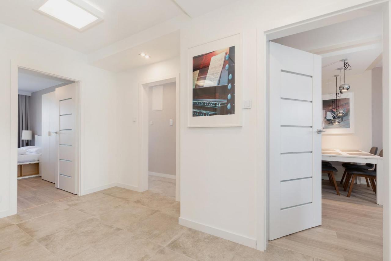 Apartament Z Widokiem Na Port Swinoujscie By Noclegi Renters Eksteriør bilde