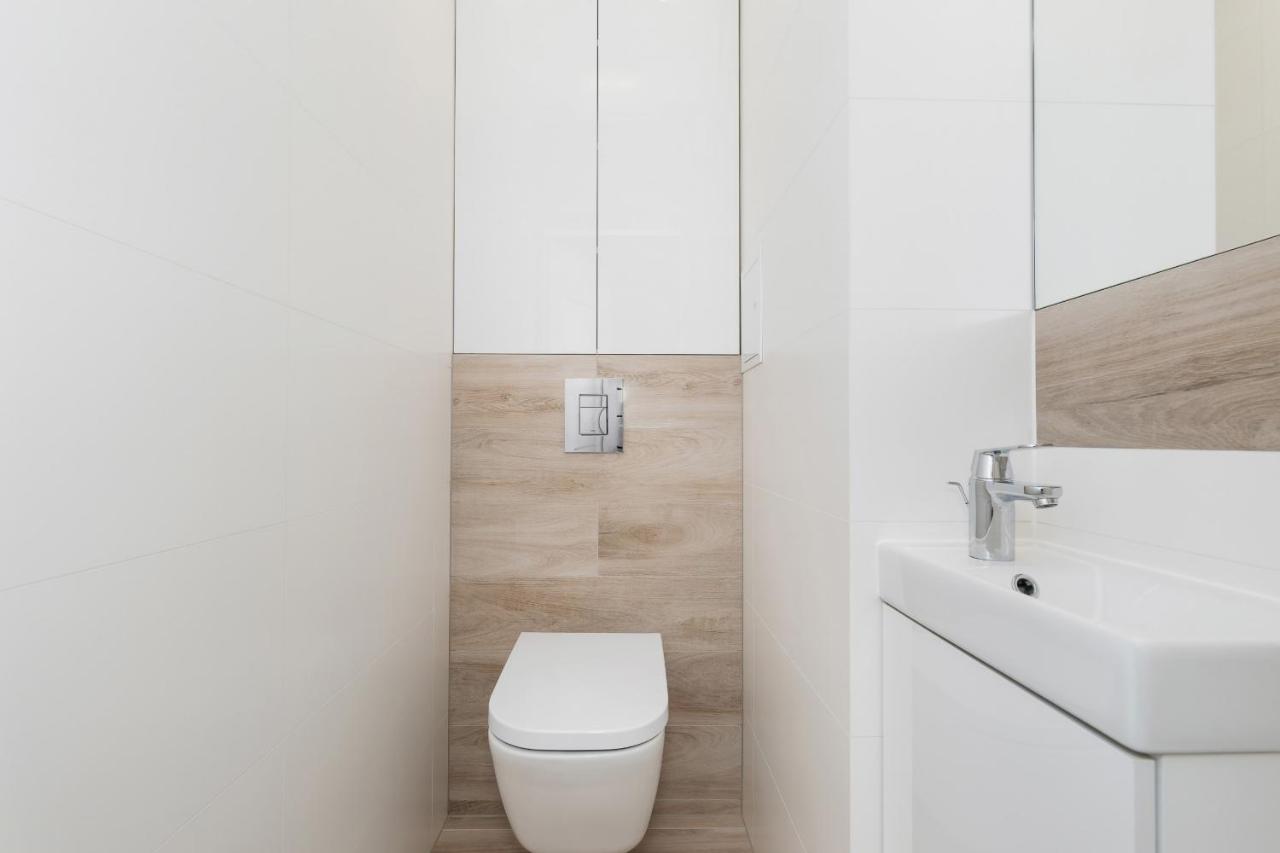 Apartament Z Widokiem Na Port Swinoujscie By Noclegi Renters Eksteriør bilde